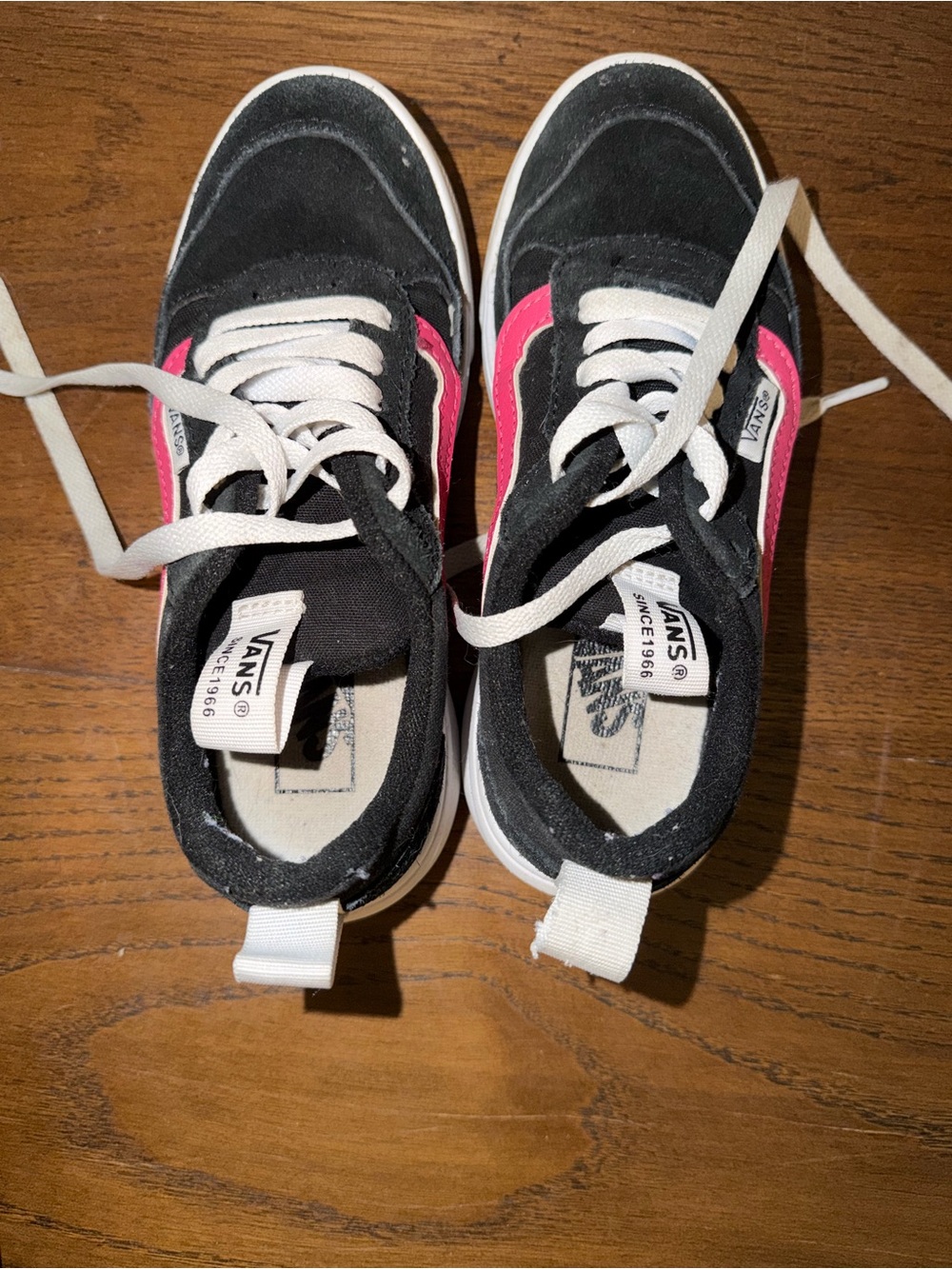 Vans Women's Black and Pink Low-Top Skate Sneakers